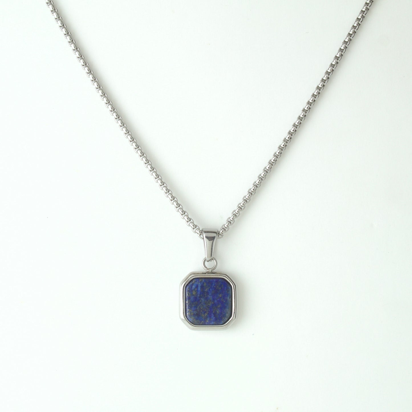 LAPIS STONE DELTA PENDANT (SILVER)