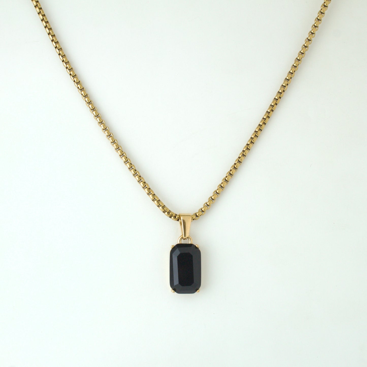 BLACK ONYX PENDANT (GOLD)