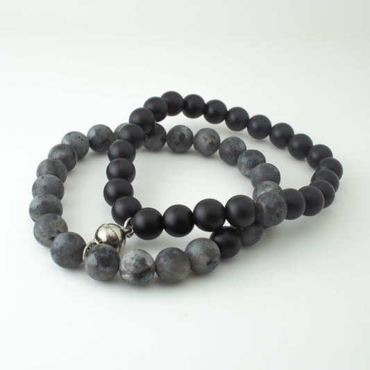MATT LARVAKITE x MATT BLACK MAGNETIC STONE BRACELET