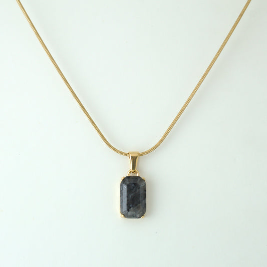 LARVAKITE PENDANT (GOLD)
