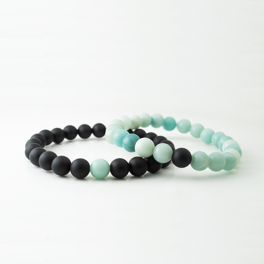 NATURAL AMAZON x MATT BLACK STONE BRACELET